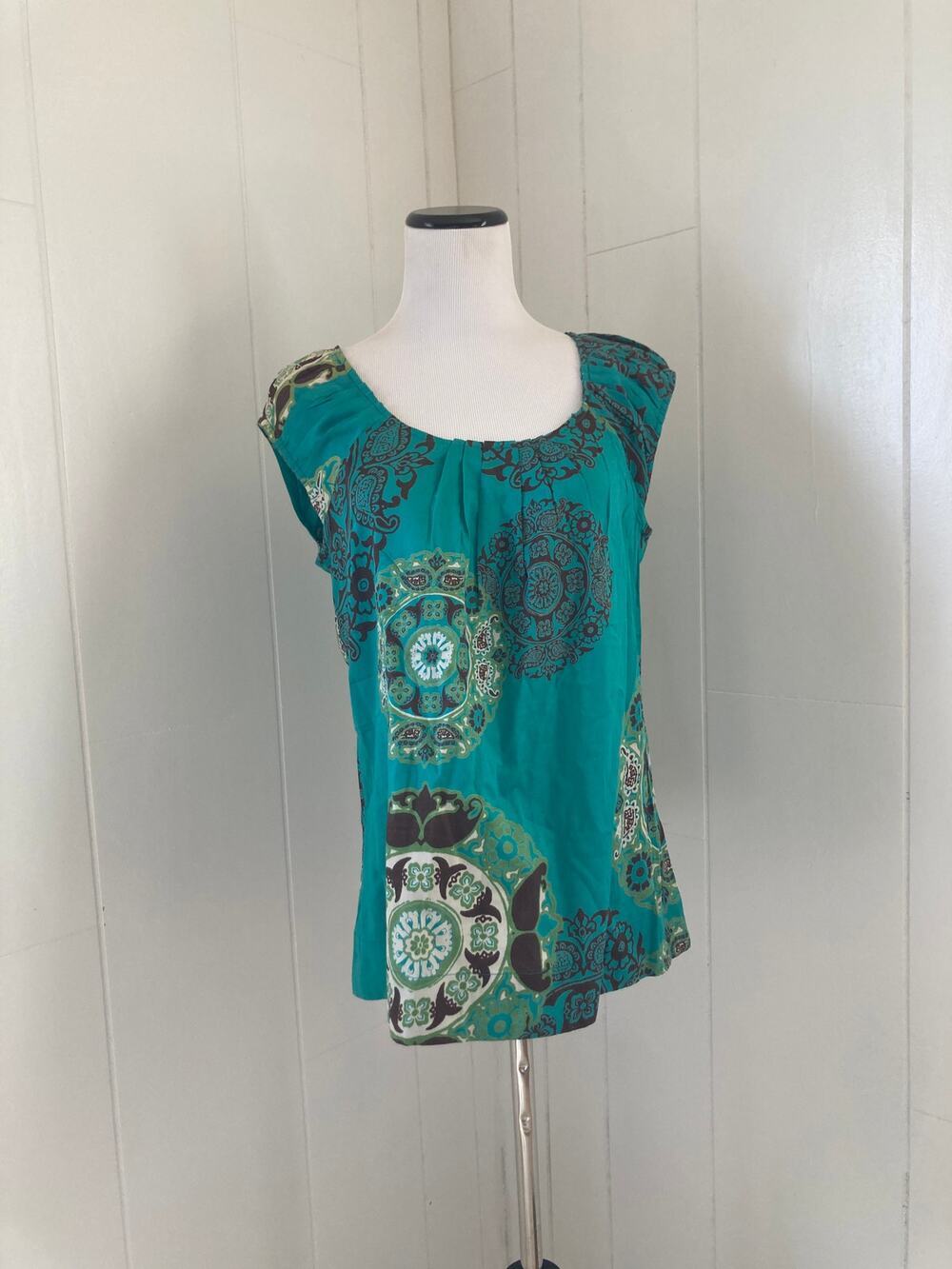 a.n.a. Green Cotton Pullover Top, Size SP